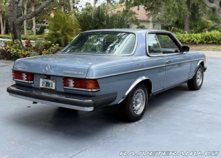 Mercedes-Benz 300 W123 COUPE 300td 1985