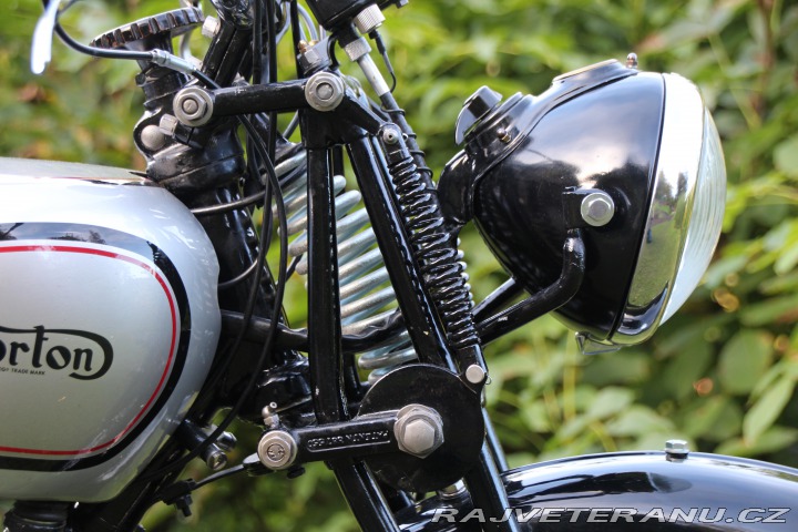 Norton Ostatní modely WD 16H 500cc - Bílé SPZ 1943