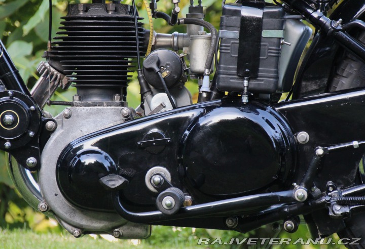 Norton Ostatní modely WD 16H 500cc - Bílé SPZ 1943