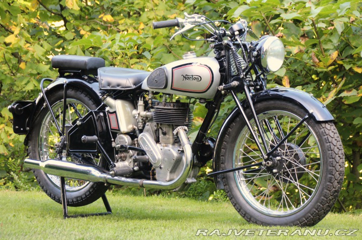 Norton Ostatní modely WD 16H 500cc - Bílé SPZ 1943