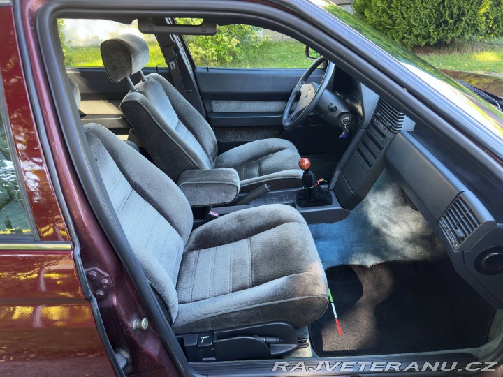 Alfa Romeo 164 3.0 V6 1992