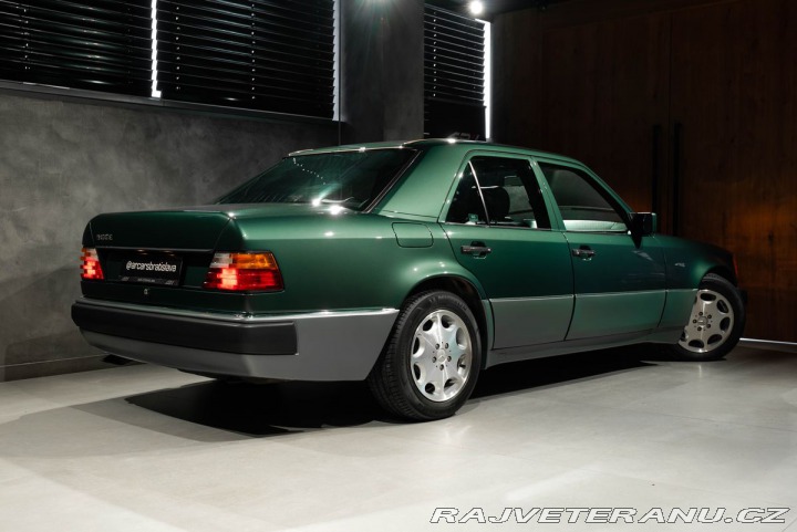 Mercedes-Benz E 1991