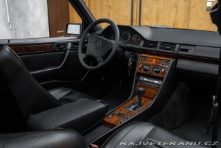 Mercedes-Benz E 1991