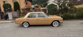 Mercedes-Benz 220 W115 1972
