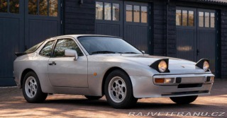 Porsche 944 
