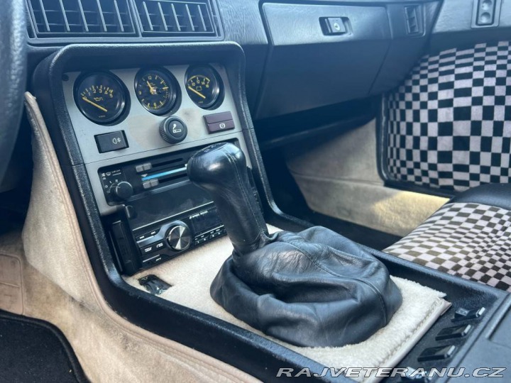 Porsche 944 1982
