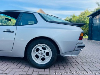 Porsche 944 1982