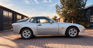 Porsche 944 1982