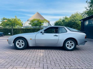 Porsche 944 1982