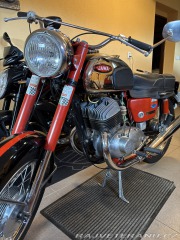 Jawa 350 Californian