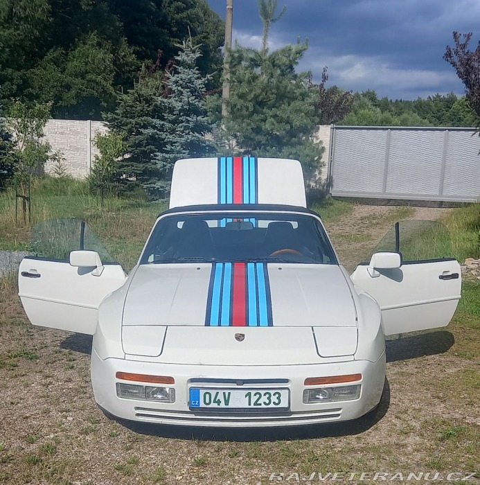 Porsche 944 S2