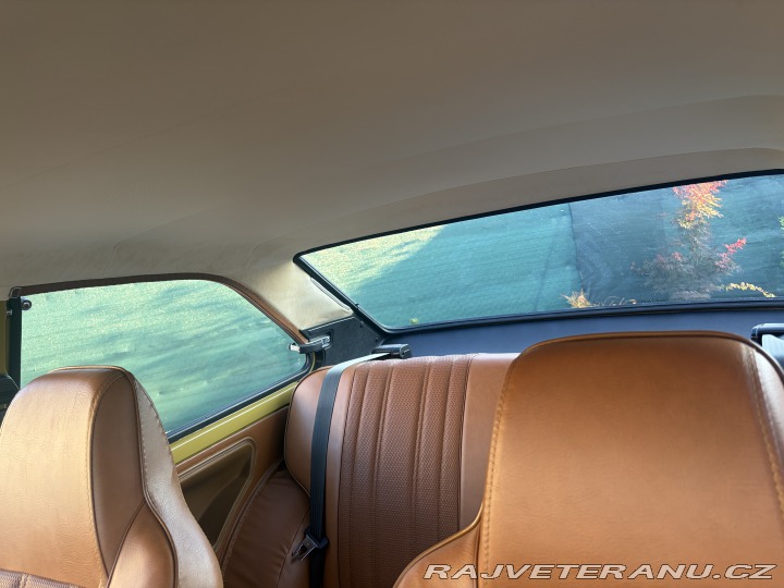 Toyota Corolla KE20 Deluxe 1975