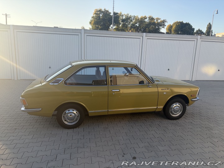 Toyota Corolla KE20 Deluxe 1975