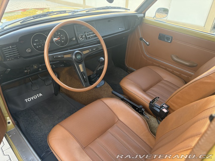 Toyota Corolla KE20 Deluxe 1975