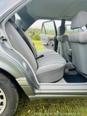 Mercedes-Benz 300 W126 300SE 1988