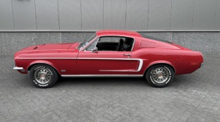 Ford Mustang FAST BACK