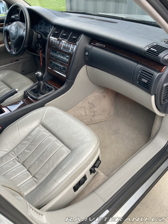 Audi S8 D2 1997