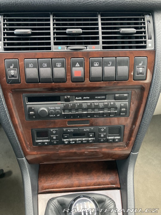 Audi S8 D2 1997