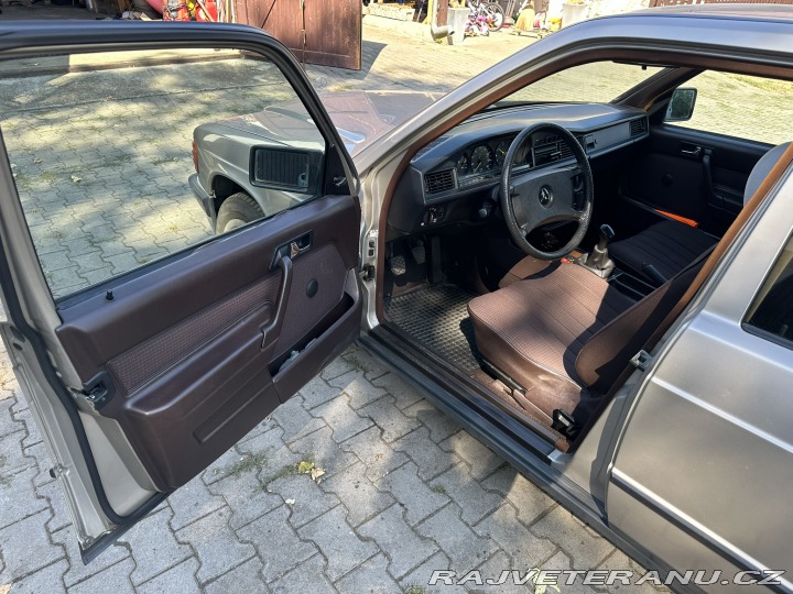 Mercedes-Benz 190 D 1987