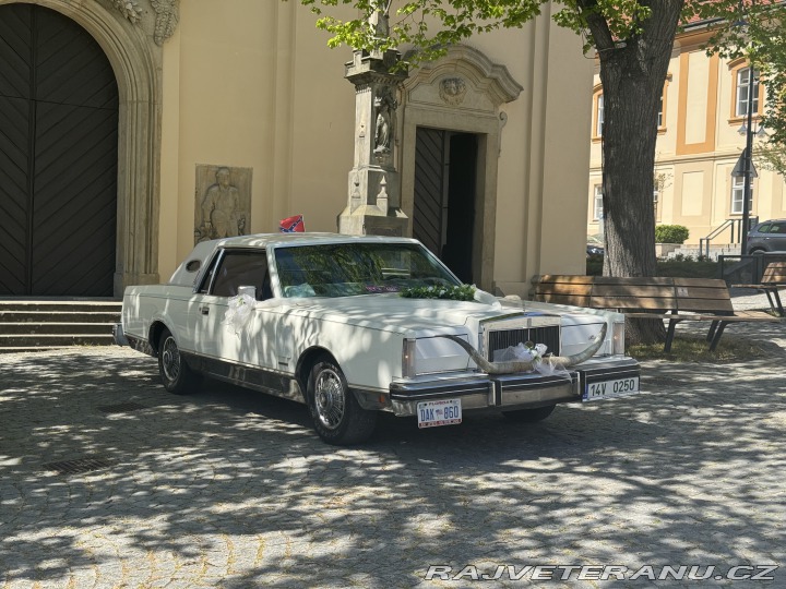 Lincoln Mark 1983