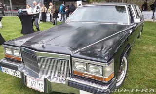 Cadillac Brougham 
