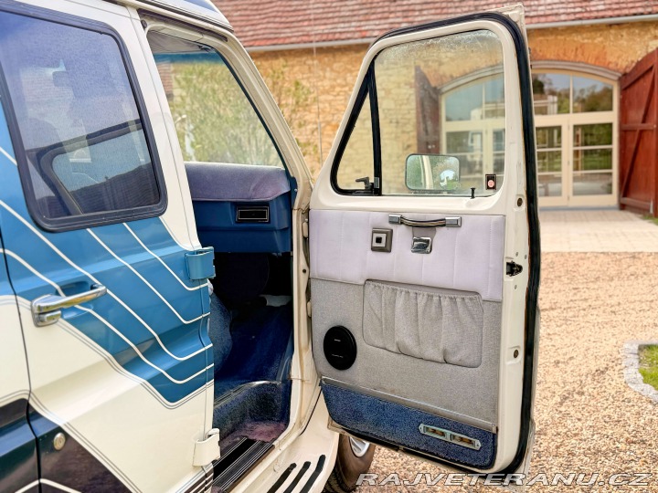 Ford Econoline E-350 7.5 V8 | Contempo 1987