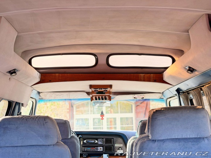 Ford Econoline E-350 7.5 V8 | Contempo 1987