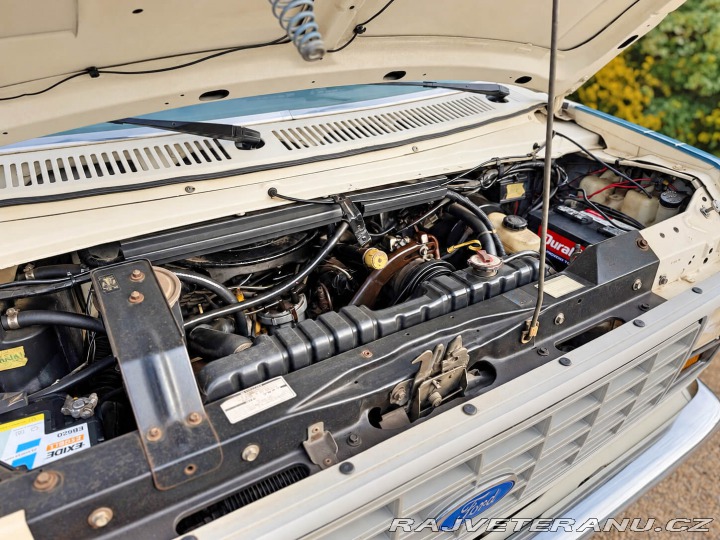 Ford Econoline E-350 7.5 V8 | Contempo 1987