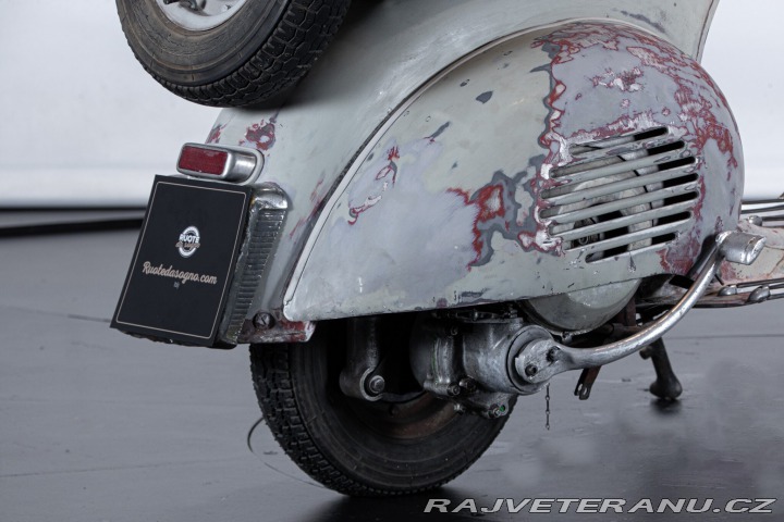 Piaggio Vespa 125 FARO BASSO 1954