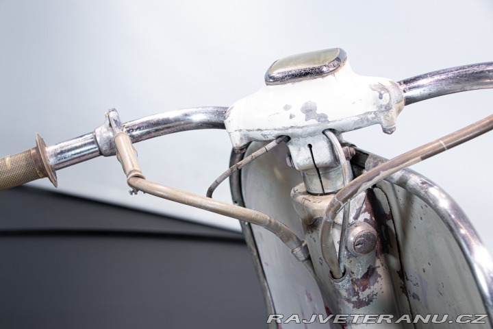 Piaggio Vespa 125 FARO BASSO 1954