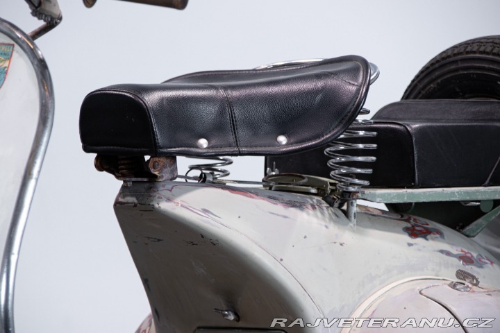 Piaggio Vespa 125 FARO BASSO 1954