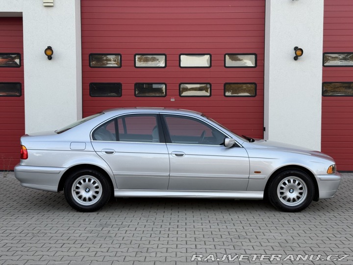 BMW 5 520iA LCI E39 2001