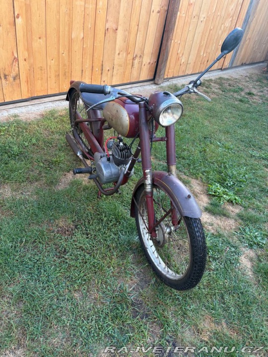 Ostatní značky Ostatní modely Manet 90 1949