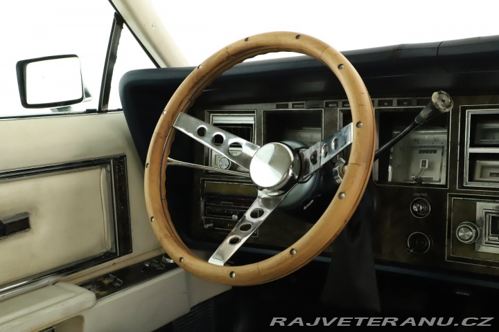 Lincoln Continental 6.6 V8 kupé 1978
