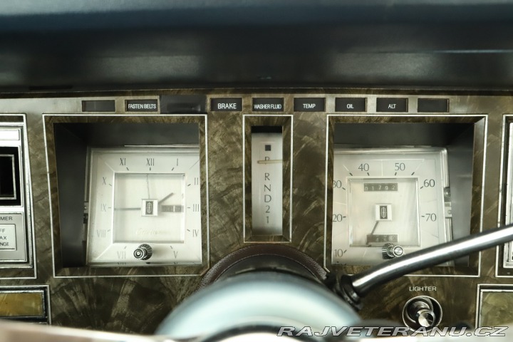 Lincoln Continental 6.6 V8 kupé 1978