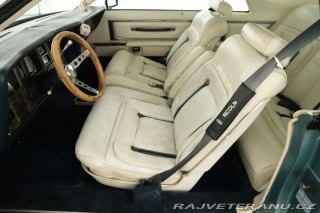 Lincoln Continental 6.6 V8 kupé 1978