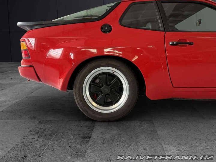 Porsche 924 Turbo 1976
