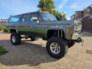 Chevrolet Suburban Cheyenne Super 20