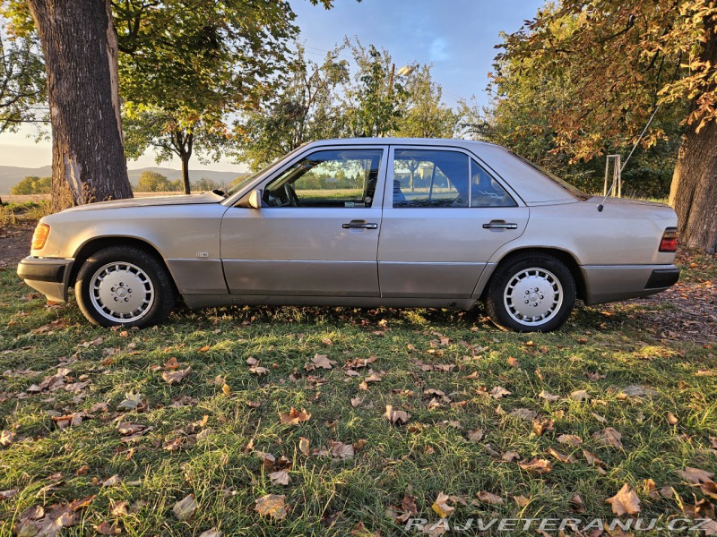 Mercedes-Benz E 300D W124