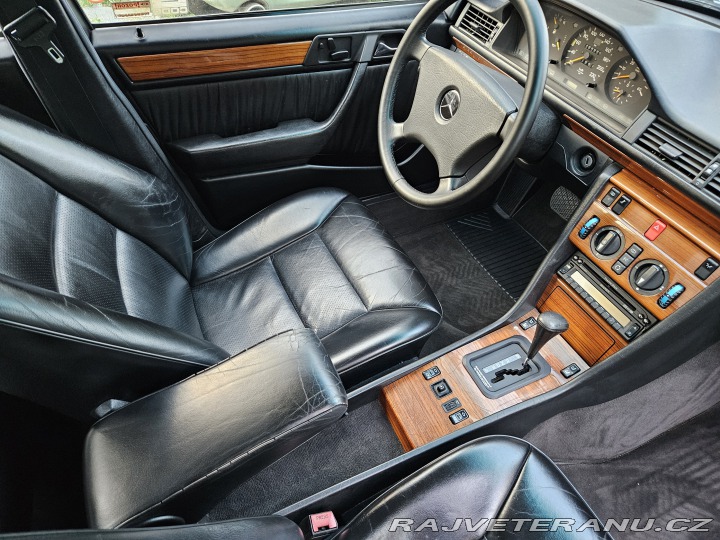 Mercedes-Benz E 300D W124 1991