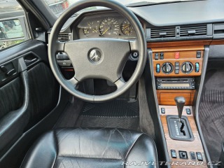 Mercedes-Benz E 300D W124 1991