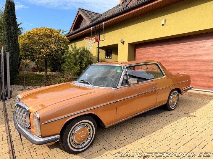 Mercedes-Benz 280 W114 1975