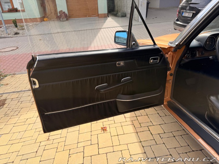 Mercedes-Benz 280 W114 1975