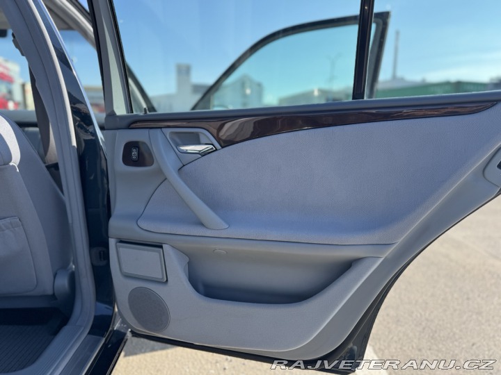 Mercedes-Benz 280 W210 2001