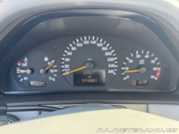 Mercedes-Benz 280 W210 2001