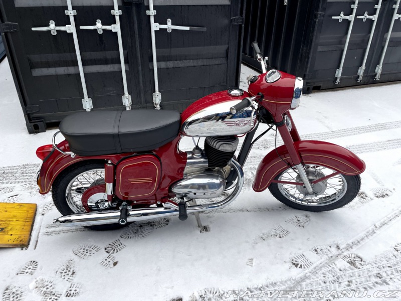 Jawa 250 Panelka