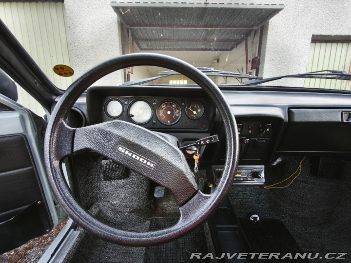 Škoda 105 L 1987