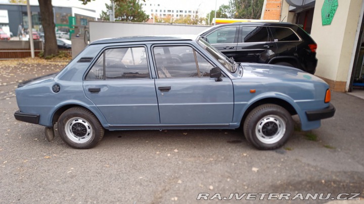 Škoda 105 1988