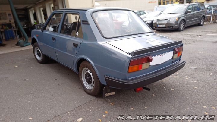 Škoda 105 1988
