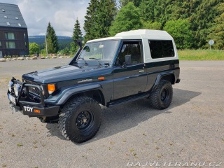 Toyota Land Cruiser Hzj 73